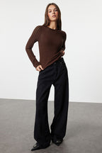 Koyu Kahverengi Transparan Triko Görünümlü Kumaş Regular Boy Bisiklet Yaka Örme Bluz TWOAW24BZ00094