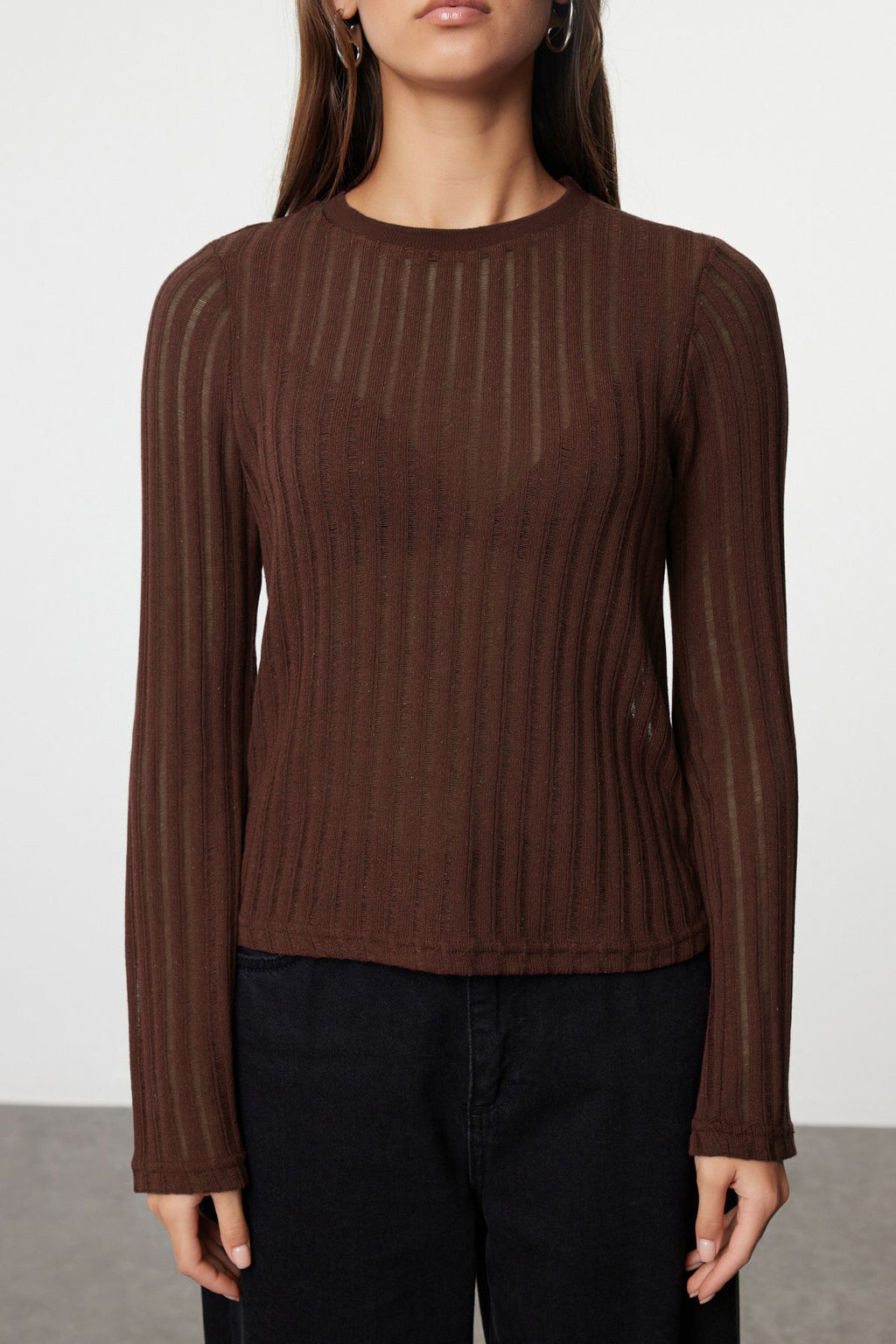 Koyu Kahverengi Transparan Triko Görünümlü Kumaş Regular Boy Bisiklet Yaka Örme Bluz TWOAW24BZ00094