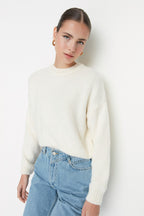 Ekru Geniş Kalıp Yumuşak Dokulu Basic Triko Kazak TWOAW23KZ00185