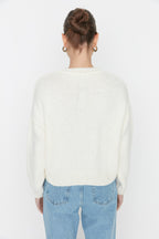 Ekru Geniş Kalıp Yumuşak Dokulu Basic Triko Kazak TWOAW23KZ00185