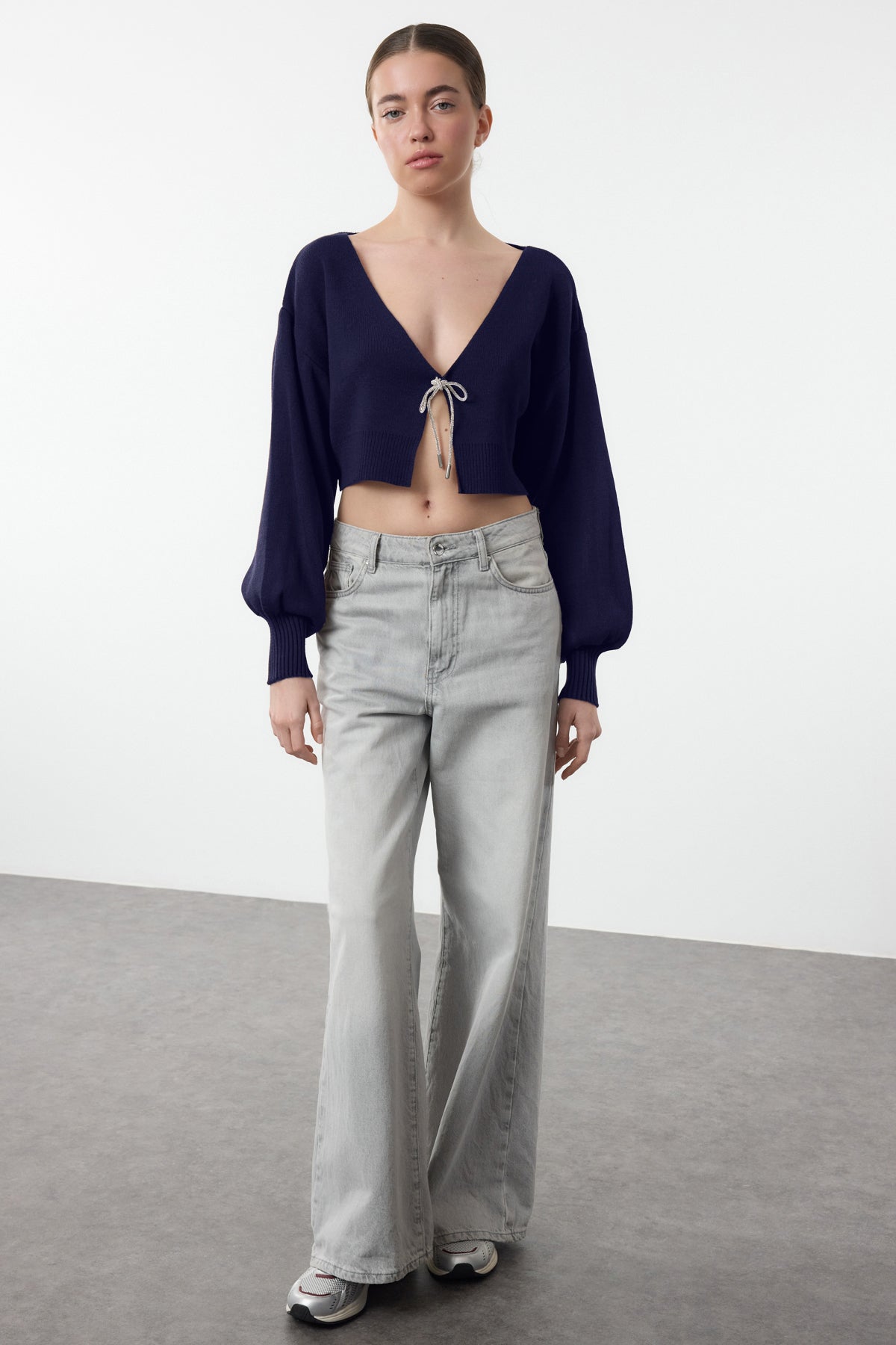 Lacivert Süper Crop Basic Fiyonklu Triko Hırka TWOAW24HI00315 Secondary image