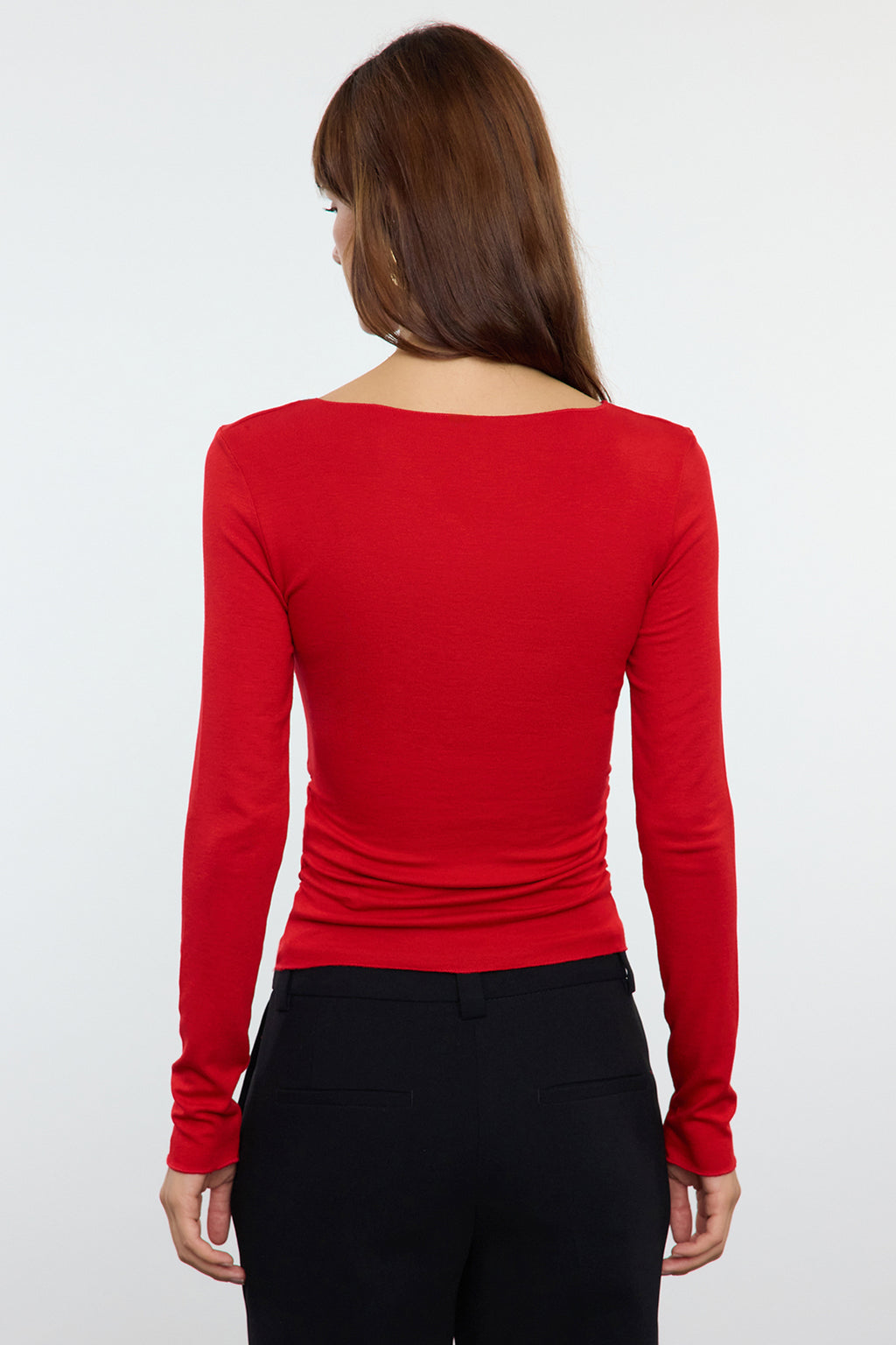 Kırmızı Viskon/Yumuşak Kumaşlı Fitted Büzgü/Drape Detaylı Kayık Yaka Esnek Örme Bluz TWOAW25BZ00225