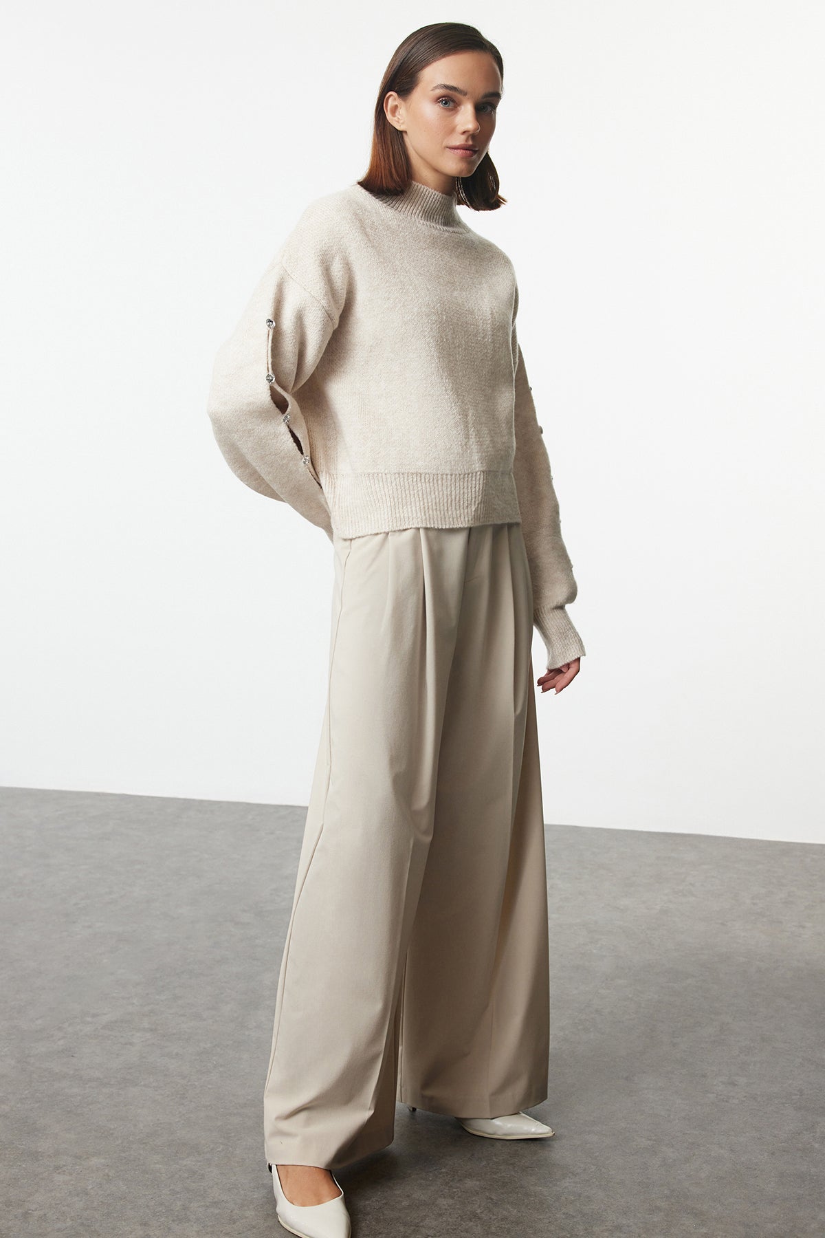 Taş Yumuşak Dokulu Düğme Detaylı Triko Kazak TWOAW24KZ00384 Secondary image