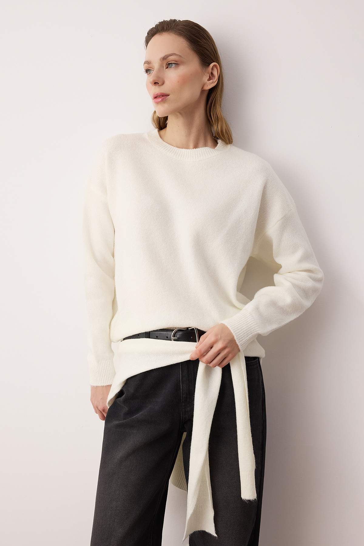 Ekru Yumuşak Dokulu Geniş Kalıp Şallı Triko Kazak TWOAW26KZ00166