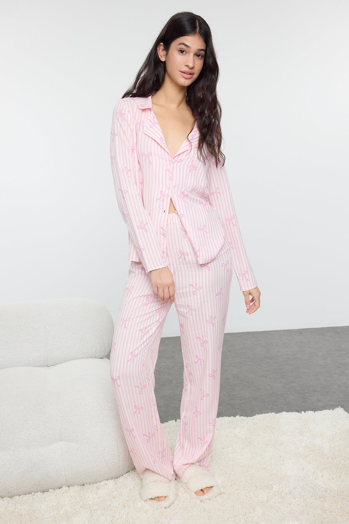 Açık Pembe Kurdele/Fiyonklu Viskon Dokuma Pijama Takımı THMAW21PT0936 Secondary image