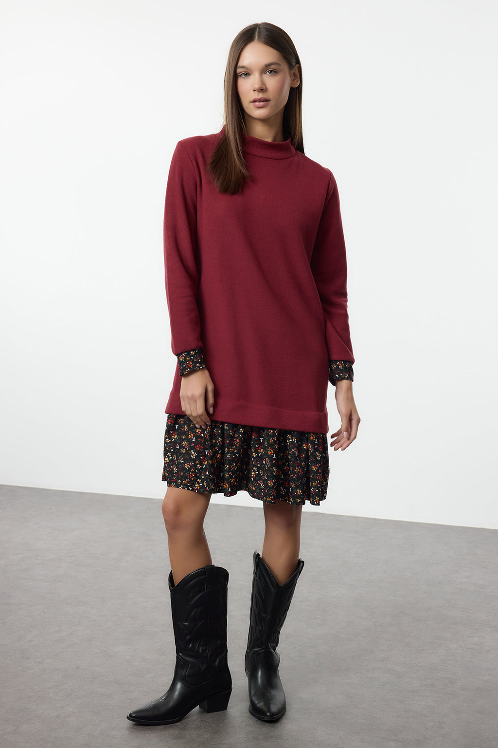 Bordo Çiçek Baskılı Mini Selanik Dik Yaka Örme Elbise TWOAW25EL00282