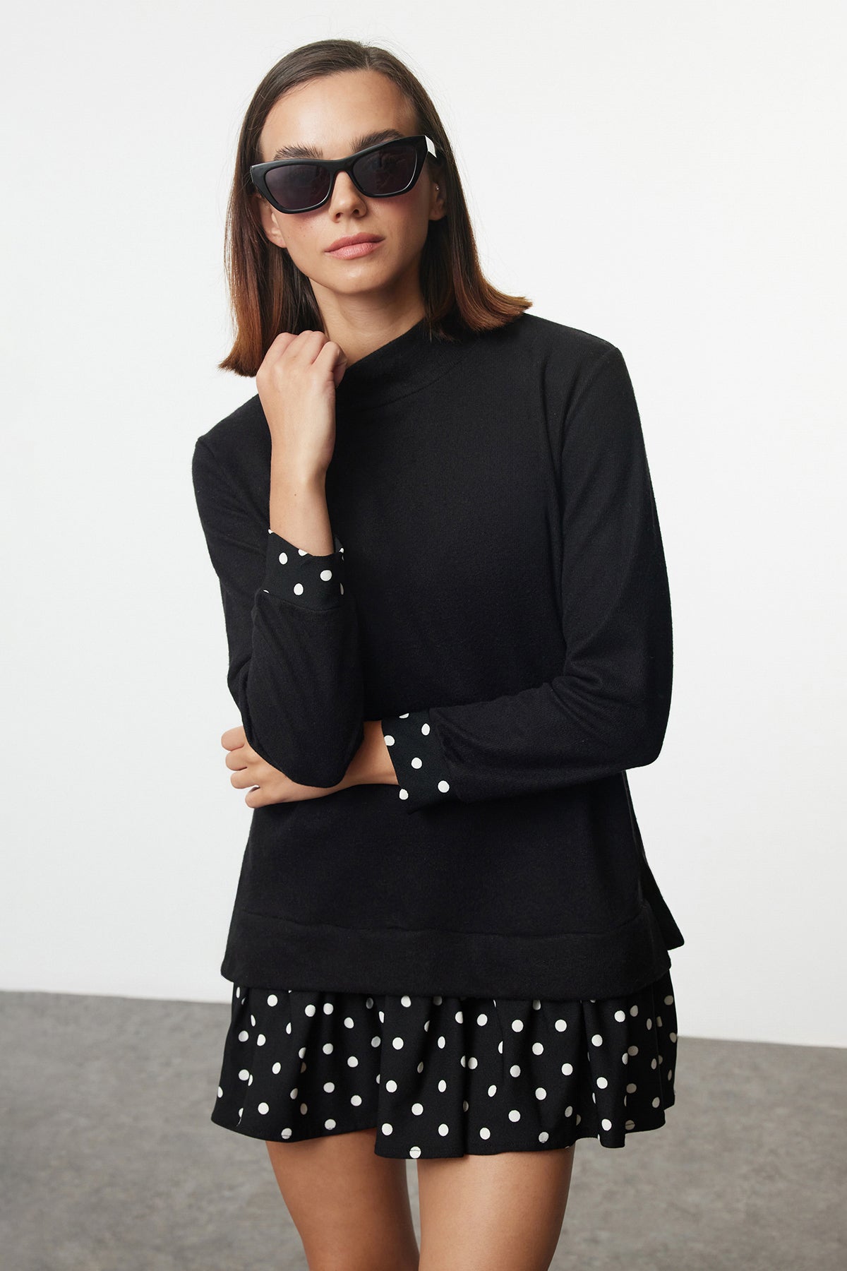 Siyah Selanik Dik Yaka Puantiyeli Mini Örme Elbise TWOAW25EL00282