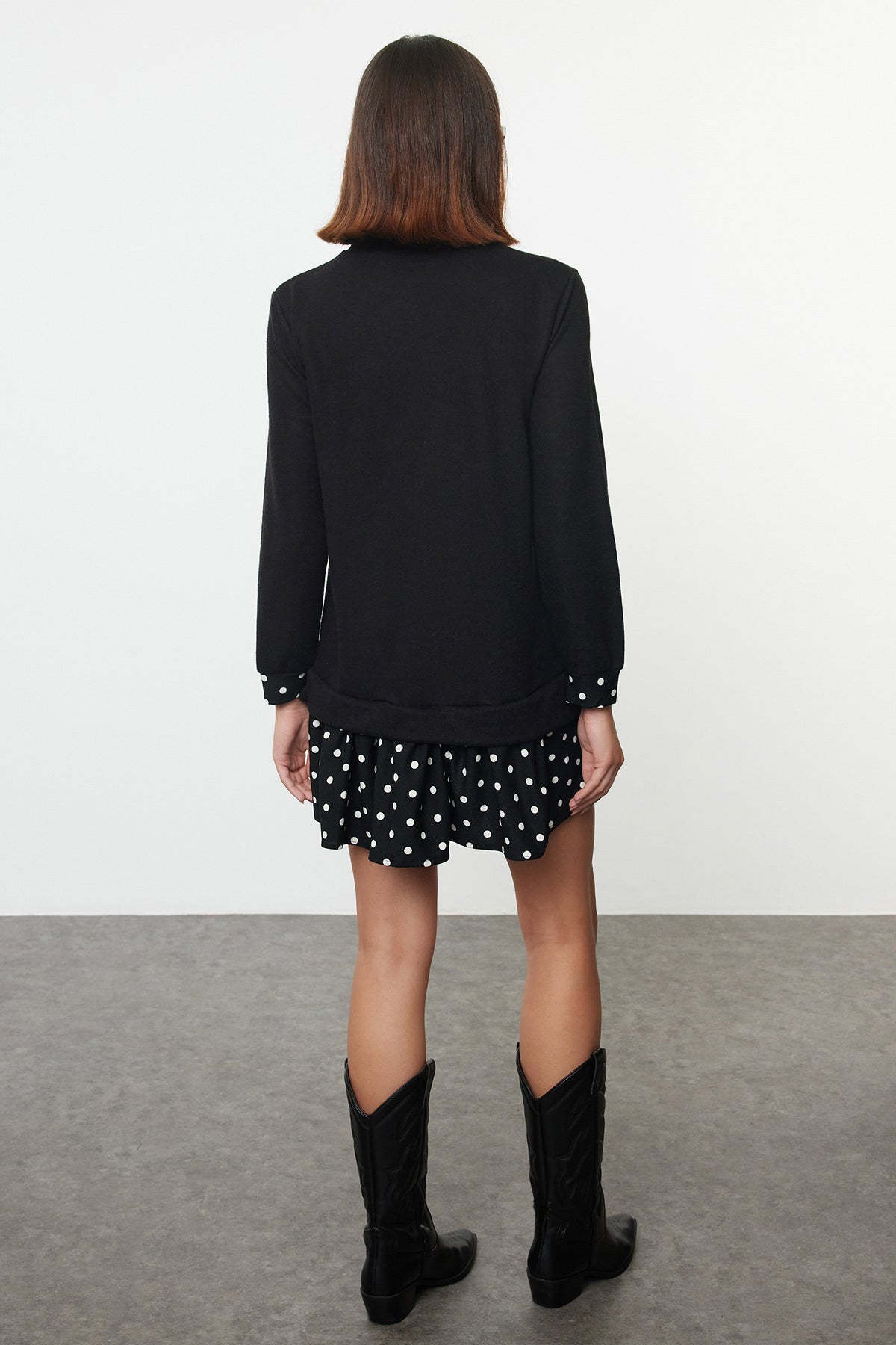 Siyah Selanik Dik Yaka Puantiyeli Mini Örme Elbise TWOAW25EL00282