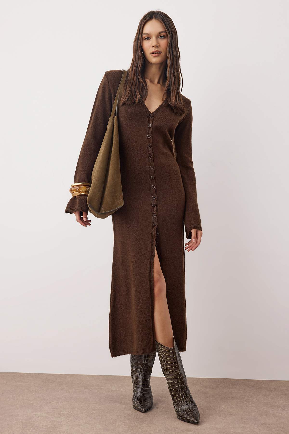 Kahverengi Yumuşak Dokulu V Yaka Hırka/Elbise Çift Kullanım Triko Hırka TWOAW26HI00245 Secondary image