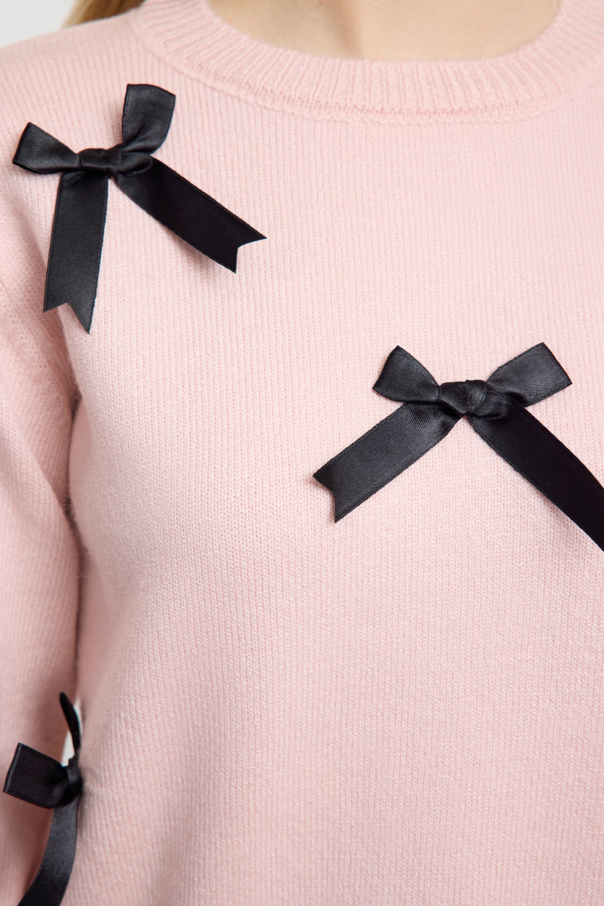 Pembe Yumuşak Dokulu Kurdele/Fiyonk Detaylı Triko Kazak TWOAW25KZ00155