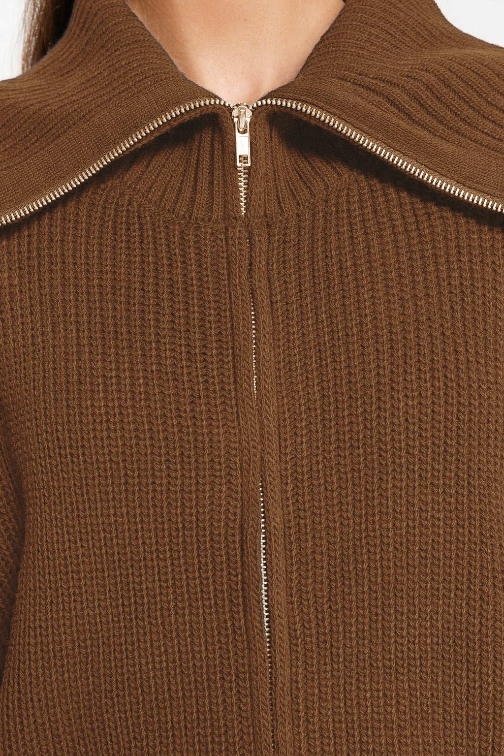 Açık Kahverengi Geniş Kalıp Devrik Yaka Fermuarlı Triko Hırka TWOAW24HI00072