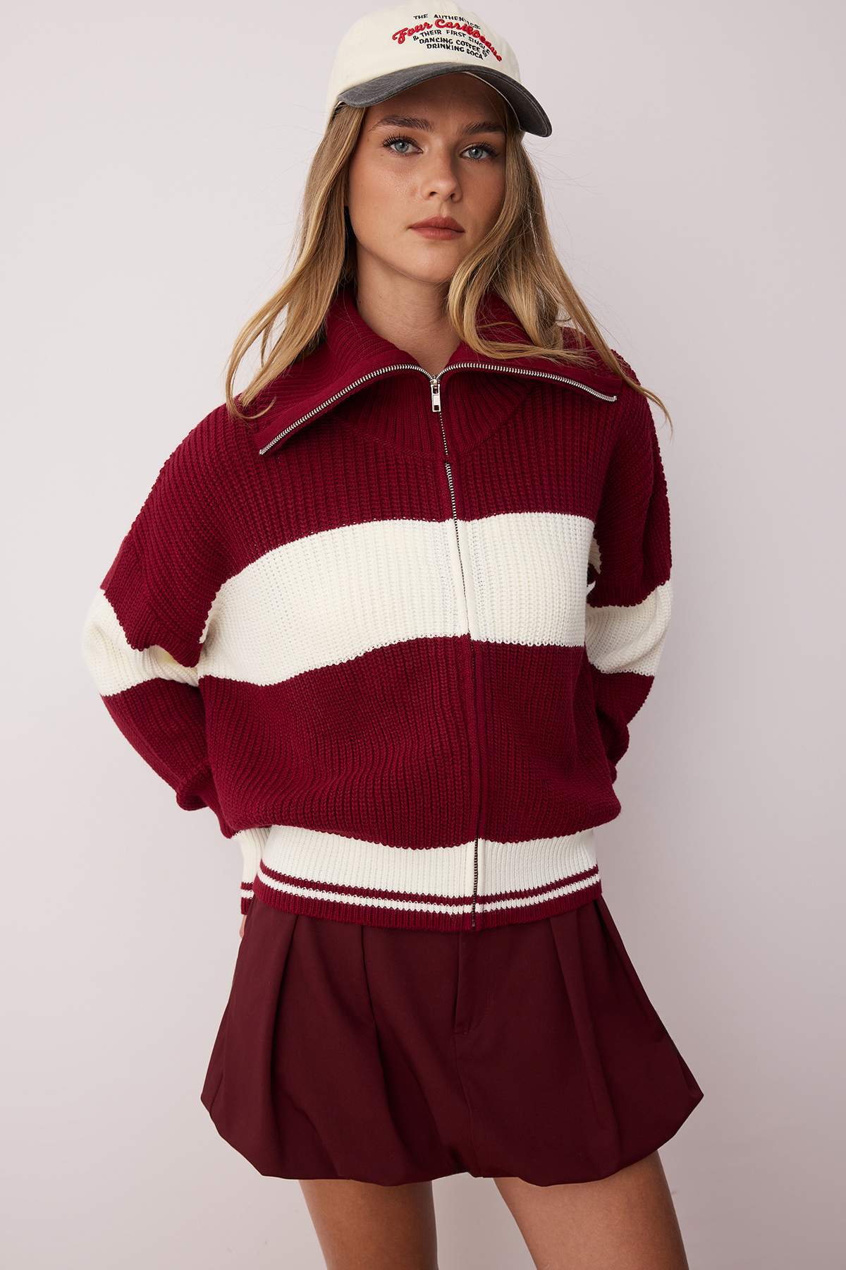 Bordo*001 Geniş Kalıp Çizgili Devrik Yaka Fermuarlı Triko Hırka TWOAW24HI00072