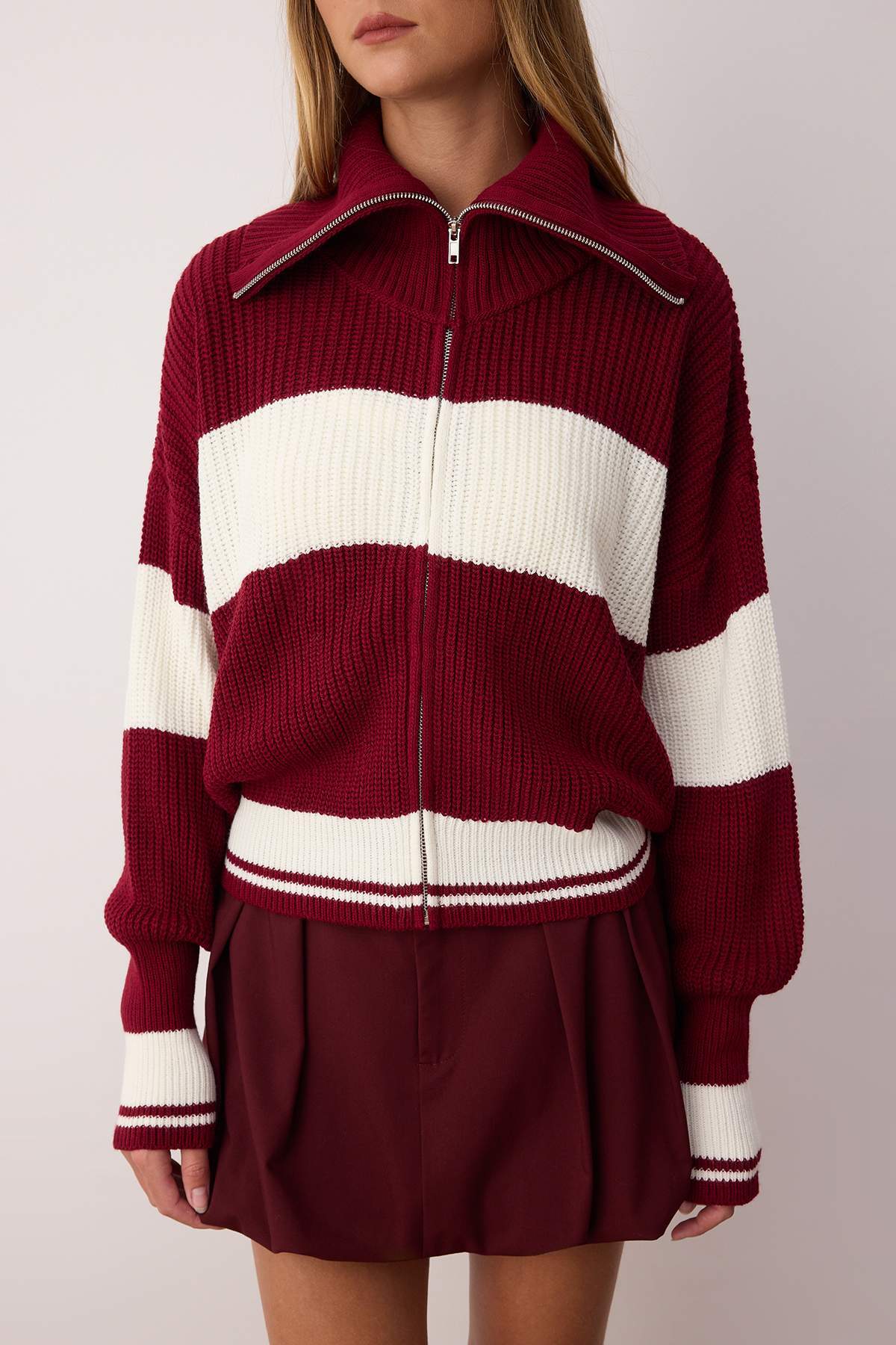 Bordo*001 Geniş Kalıp Çizgili Devrik Yaka Fermuarlı Triko Hırka TWOAW24HI00072