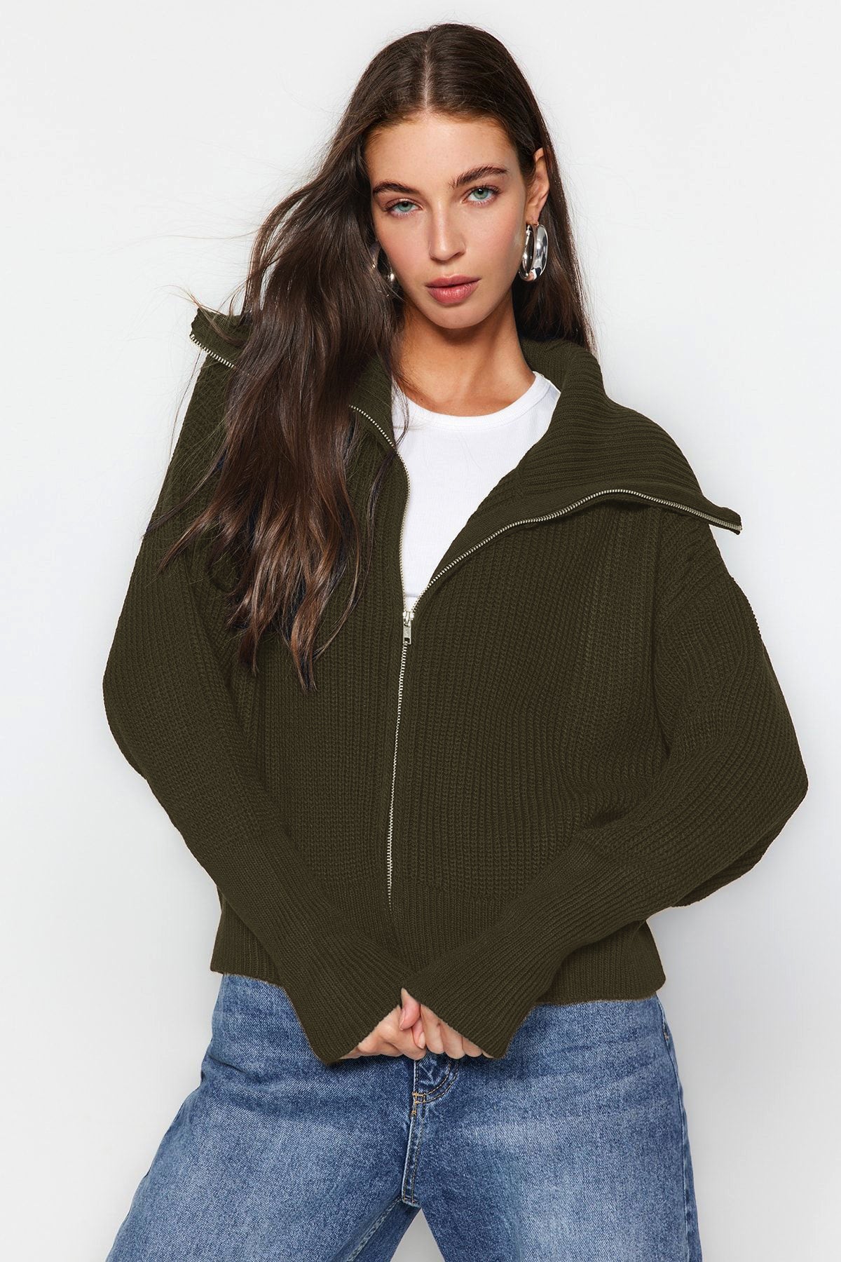 Haki Geniş Kalıp Devrik Yaka Fermuarlı Triko Hırka TWOAW24HI00072