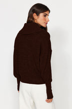 Koyu Kahverengi Geniş Kalıp Devrik Yaka Fermuarlı Triko Hırka TWOAW24HI00072