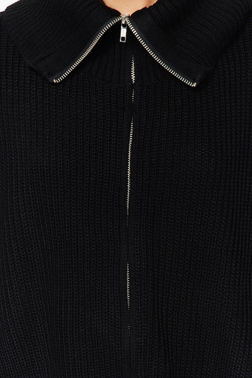 Siyah Geniş Kalıp Devrik Yaka Fermuarlı Triko Hırka TWOAW24HI00072