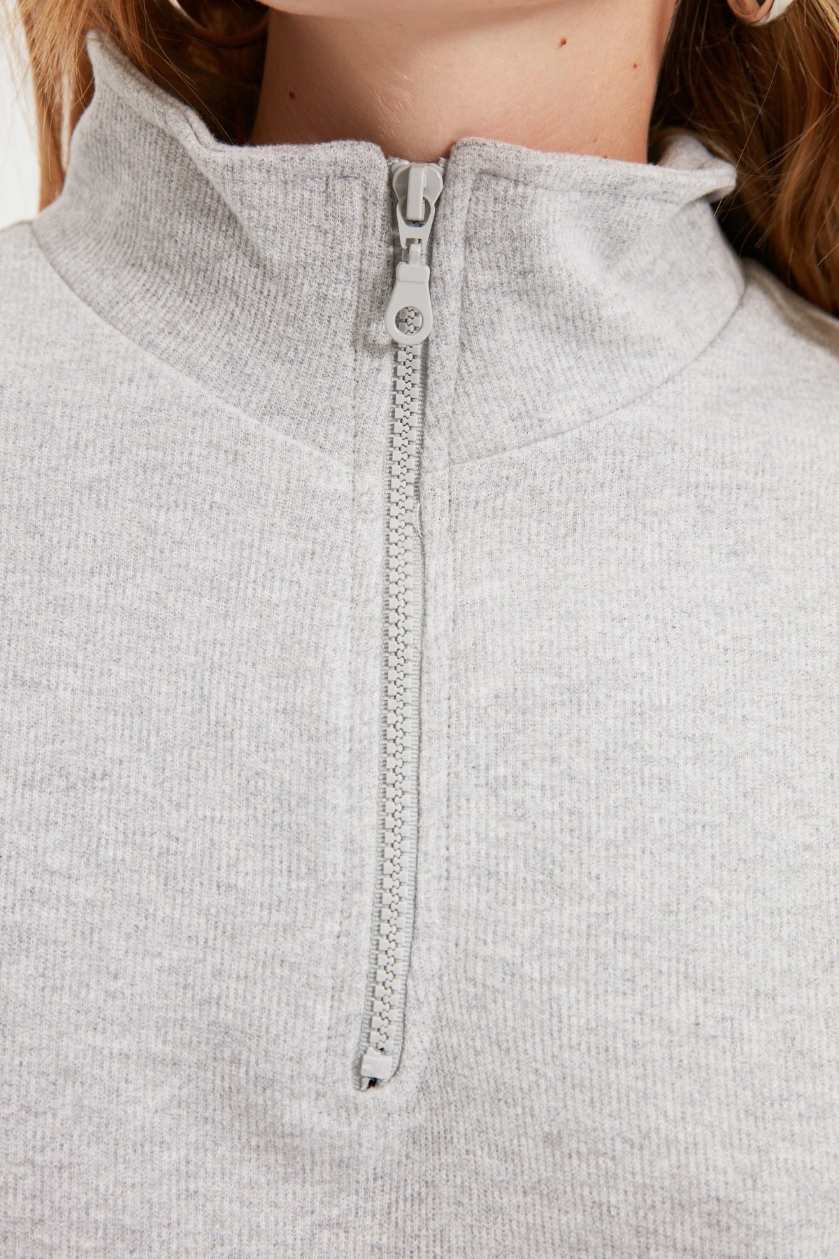 Gri Selanik/Triko Görünümlü Fermuarlı Yaka Regular/Normal Kalıp Örme Sweatshirt TWOAW22SW0732