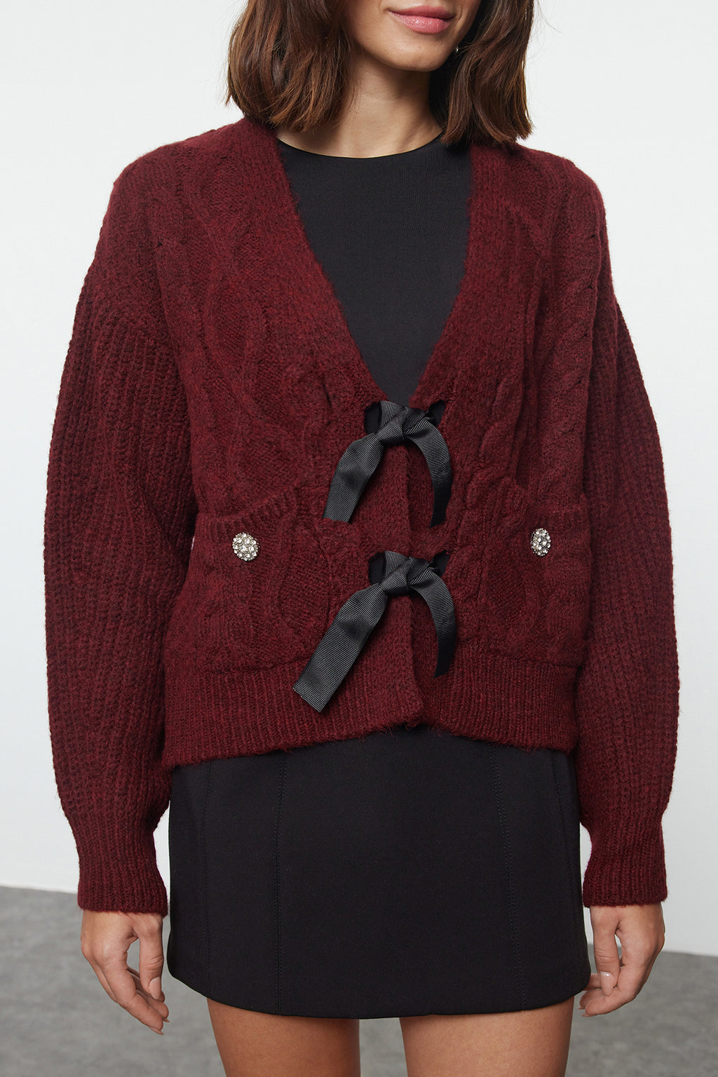 Limited Edition Bordo Yumuşak Dokulu Kurdele/Fiyonk Detaylı Saç Örgü Triko Kazak TWOAW22KZ1947