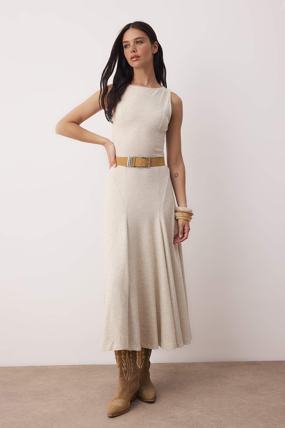 Özel Koleksiyon Taş Selanik/Triko Görünümlü Dikiş Detaylı Maxi Esnek Örme Elbise TWOAW26EL00065