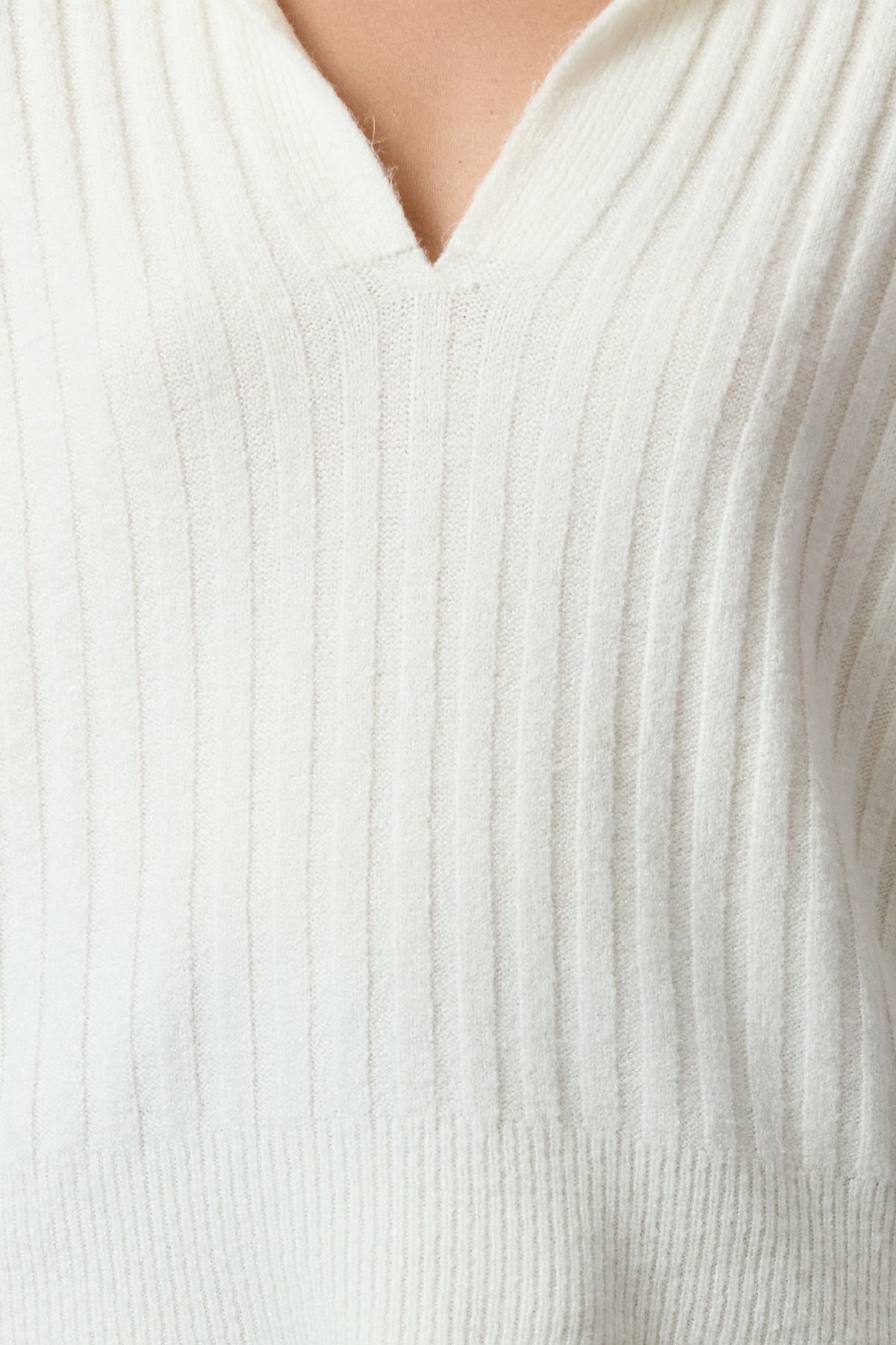 Ekru Yumuşak Dokulu Polo Yaka Triko Kazak TWOAW24KZ00678