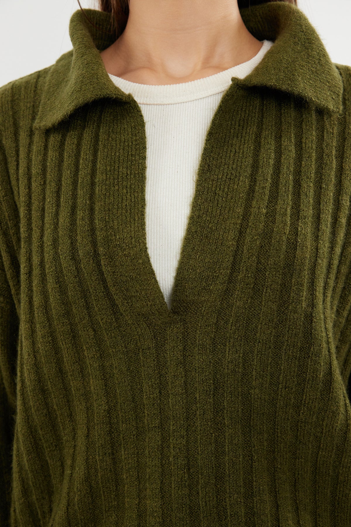 Haki Yumuşak Dokulu Polo Yaka Triko Kazak TWOAW24KZ00678