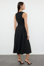 Siyah A-Kesim Taş Aksesuarlı Dokuma Elbise TPRSS24EL00178