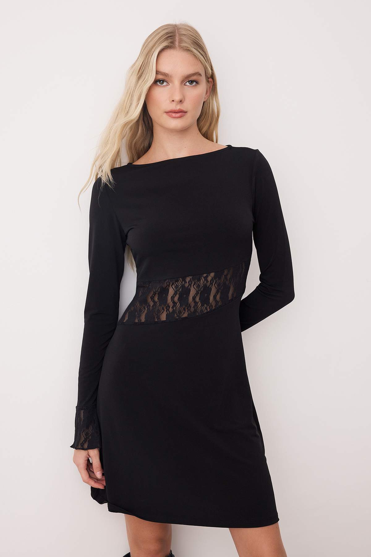 Siyah Dantel Detaylı Uzun Kollu Kısa/Mini Esnek Örme Elbise TWOAW26EL00221 Secondary image