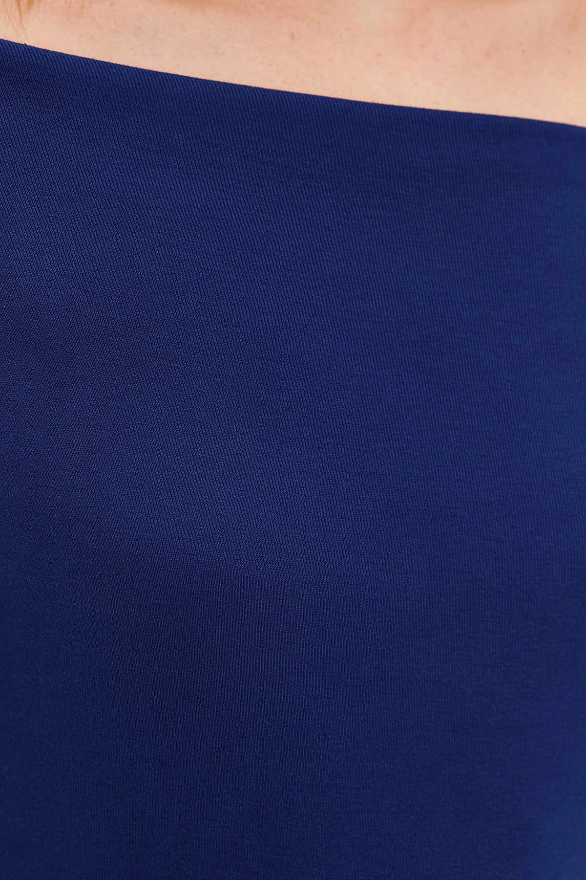 Açık Lacivert Premium Yumuşak Kumaşlı Fitted/Vücuda Oturan Kayık Yaka Örme Bluz TWOAW24BZ00227