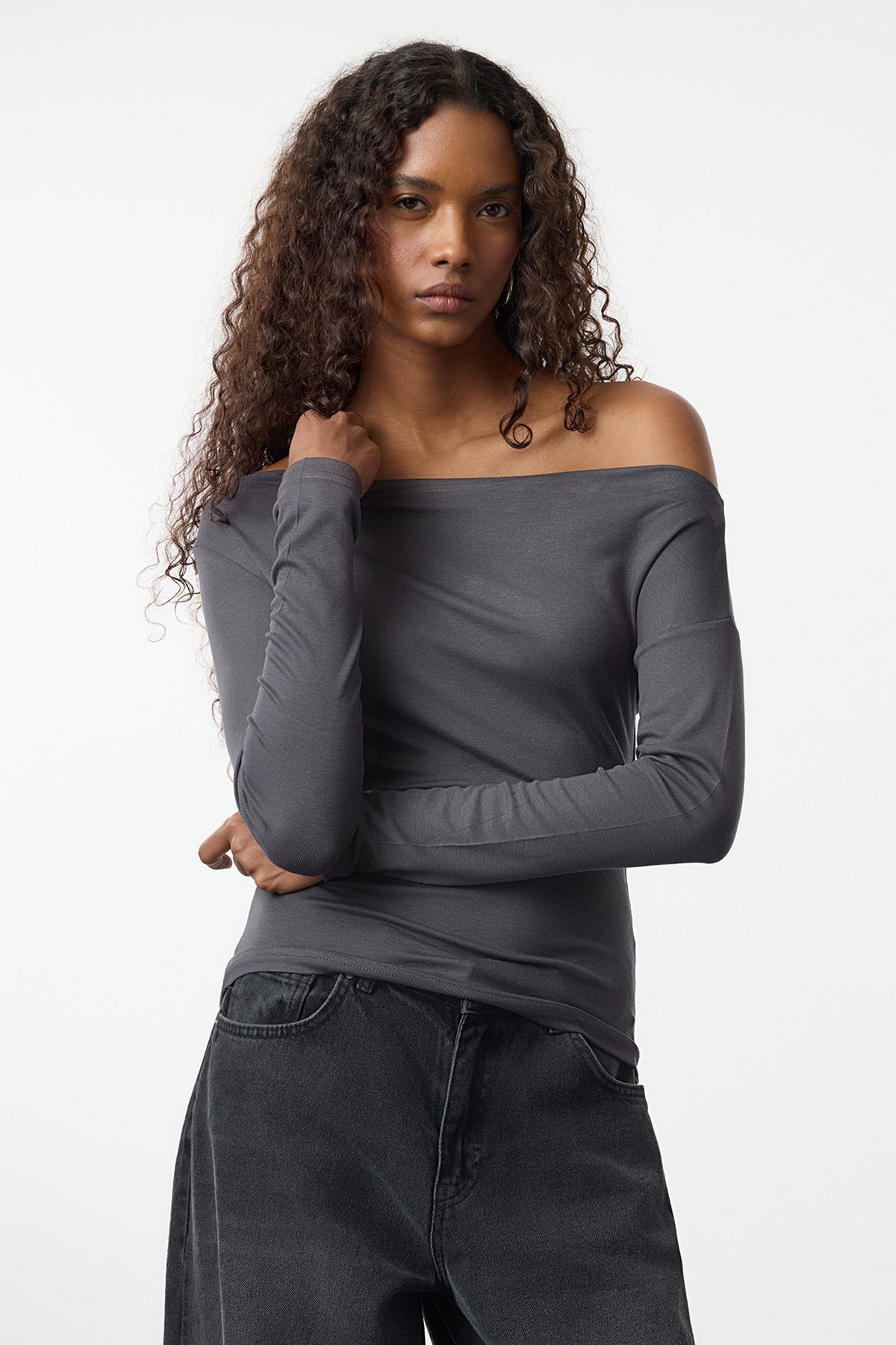 Antrasit Düz Premium Yumuşak Kumaşlı Fitted/Vücuda Oturan Kayık Yaka Örme Bluz TWOAW24BZ00227 Secondary image