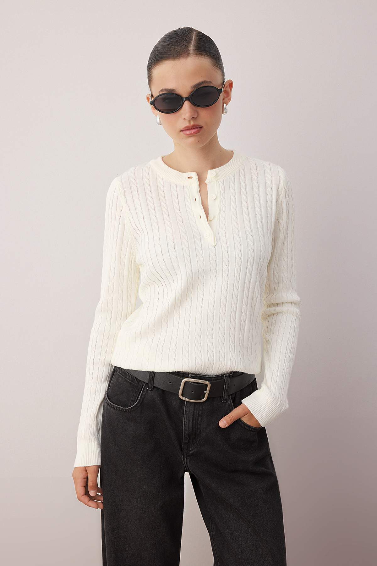 Siyah-Ekru*001 Bisiklet Yaka 2'li Triko Kazak TWOAW26KZ00187 Secondary image