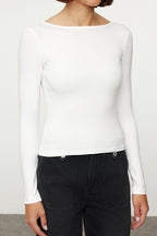 Ekru Pamuklu Sırt Dekolteli Fitted/Vücuda Oturan Esnek Bluz TWOAW24BZ00160