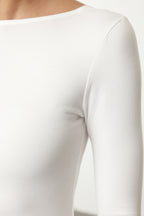 Ekru Pamuklu Sırt Dekolteli Fitted/Vücuda Oturan Esnek Bluz TWOAW24BZ00160