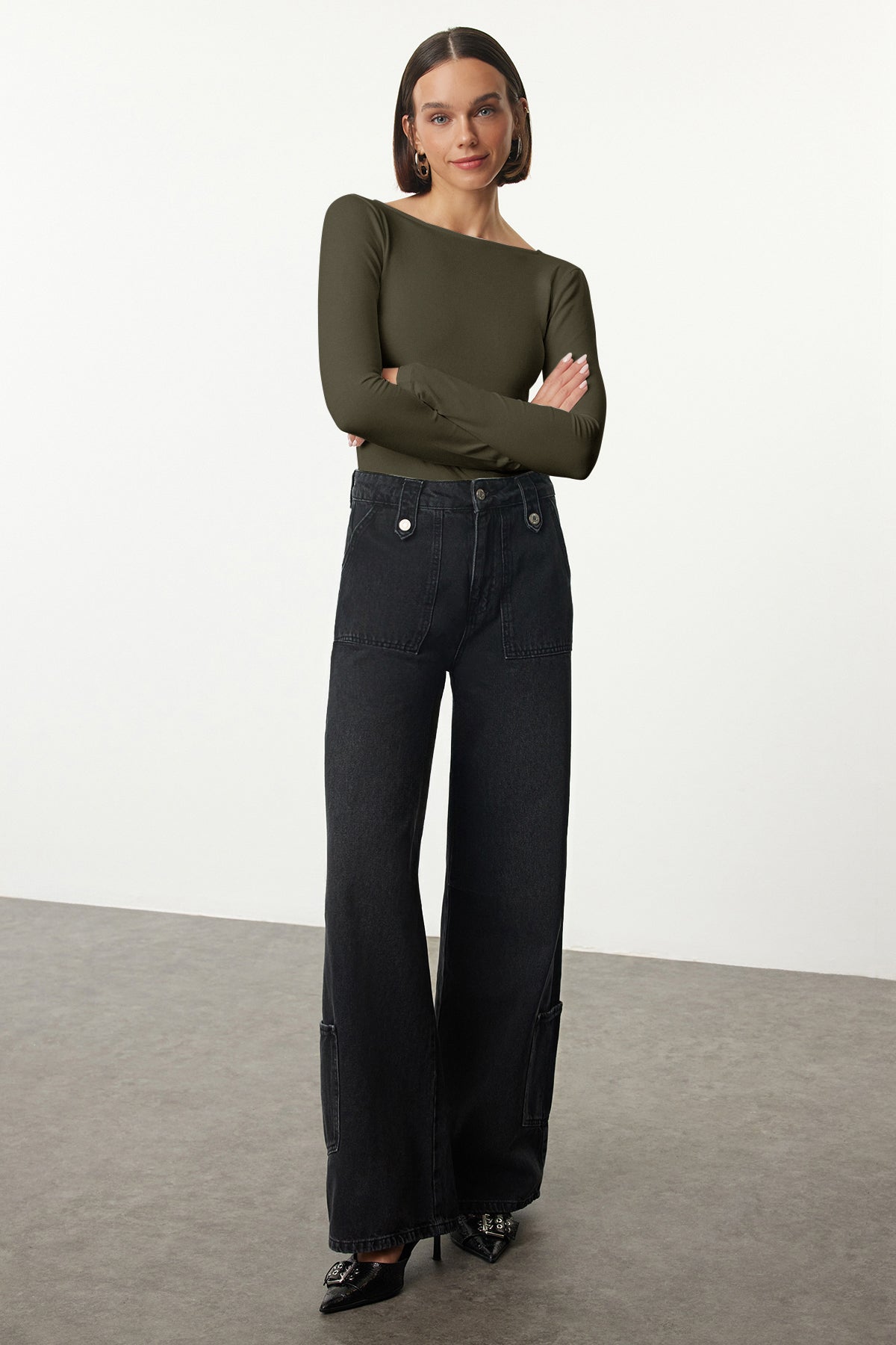 Haki Pamuklu Esnek Sırt Dekolteli Fitted/Vücuda Oturan Esnek Bluz TWOAW24BZ00160 Secondary image