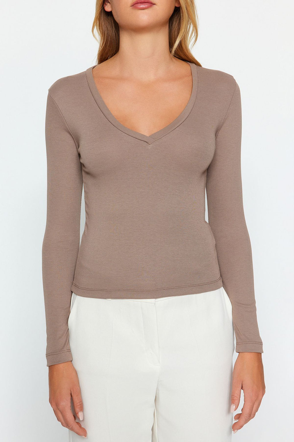 Vizon Premium Yumuşak Kumaşlı V Yaka Fitted/Vücuda Oturan Esnek Örme Bluz TWOAW24BZ00050