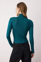 Zümrüt Yeşili Transparan Dik Yaka Esnek Normal Boy Örme Bluz TWOAW26BZ00266