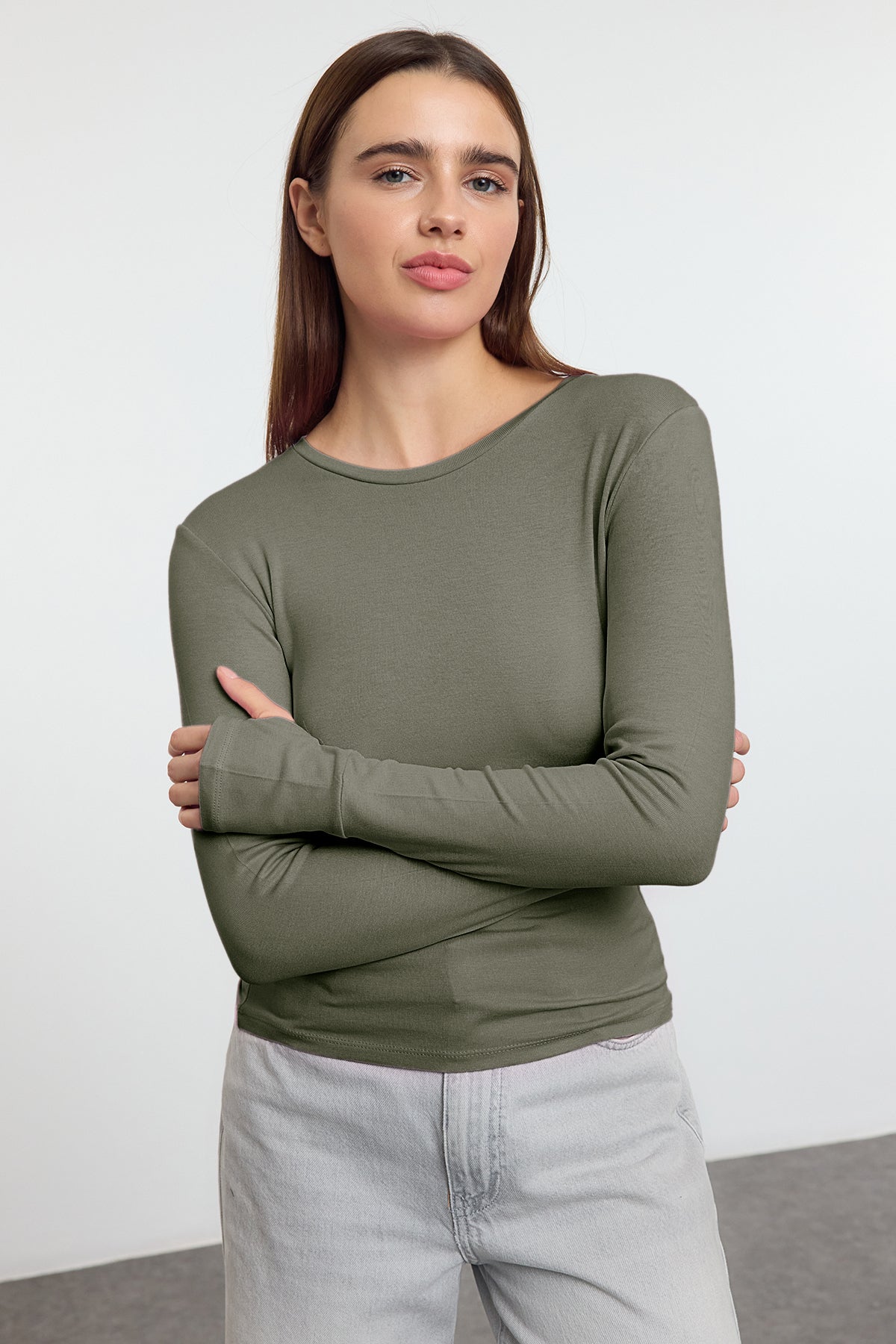 Haki Viskon/Yumuşak Kumaşlı Parmak Geçme Detaylı Esnek Örme Bluz TWOAW25BZ00014 Main image