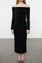 Siyah Vücuda Oturan Örme Kadife Midi Abiye Gece Mezuniyet Yılbaşı Elbisesi TPRAW25EL00135