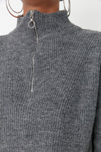 Antrasit Couple Yumuşak Dokulu Fermuarlı Triko Kazak TWOAW20XS0009