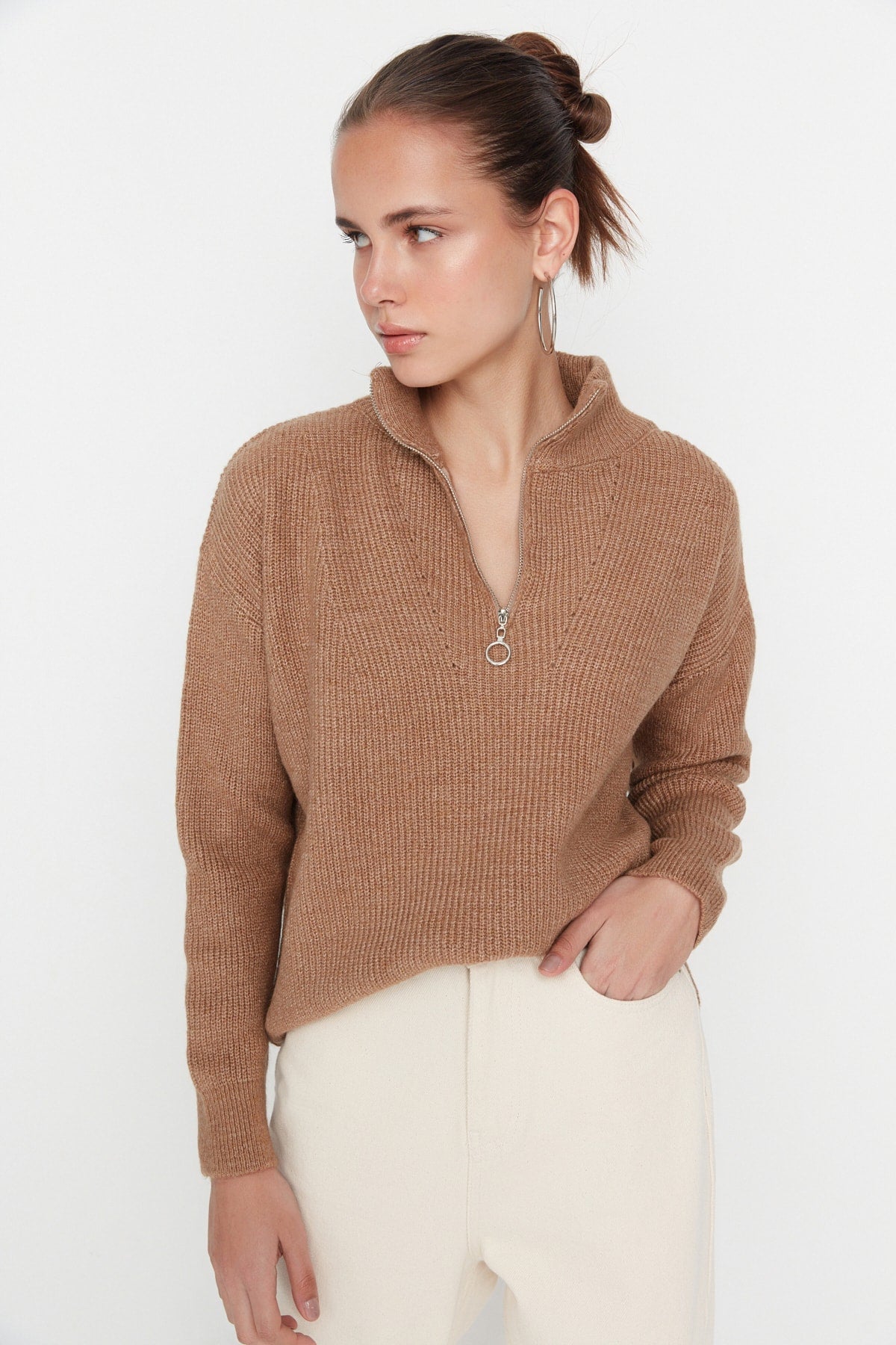 Camel Couple Yumuşak Dokulu Fermuarlı Triko Kazak TWOAW20XS0009