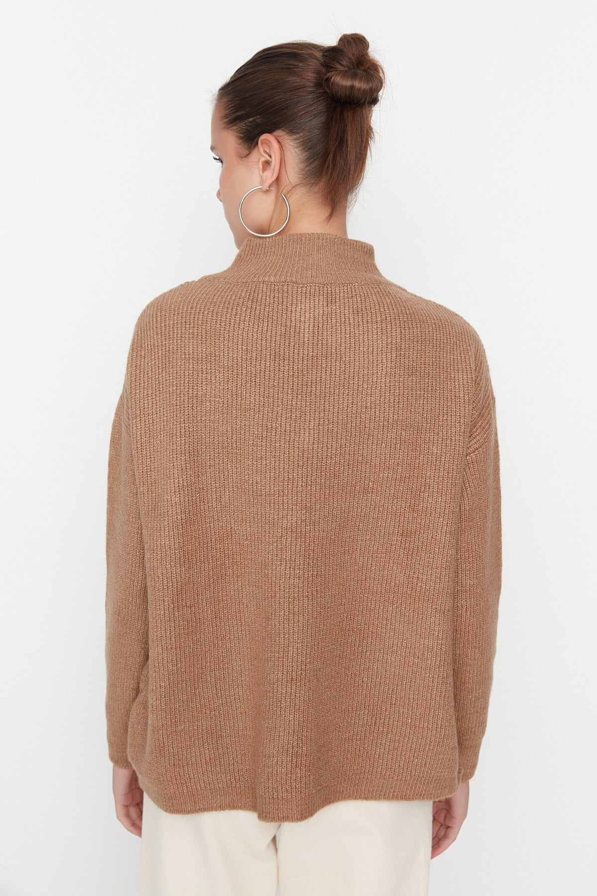 Camel Couple Yumuşak Dokulu Fermuarlı Triko Kazak TWOAW20XS0009