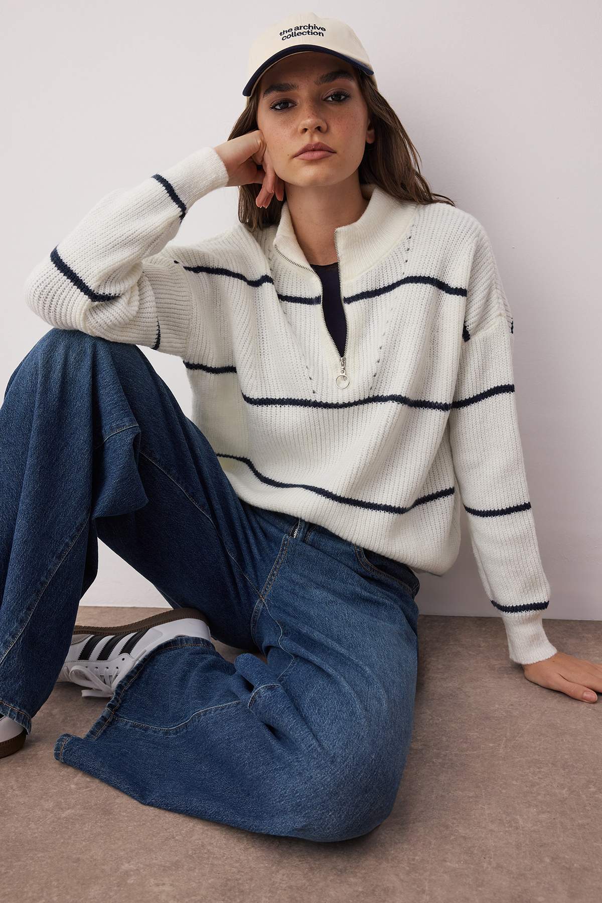 Ekru*001 Yumuşak Dokulu Çizgili Fermuarlı Triko Kazak TWOAW20XS0009 Main image