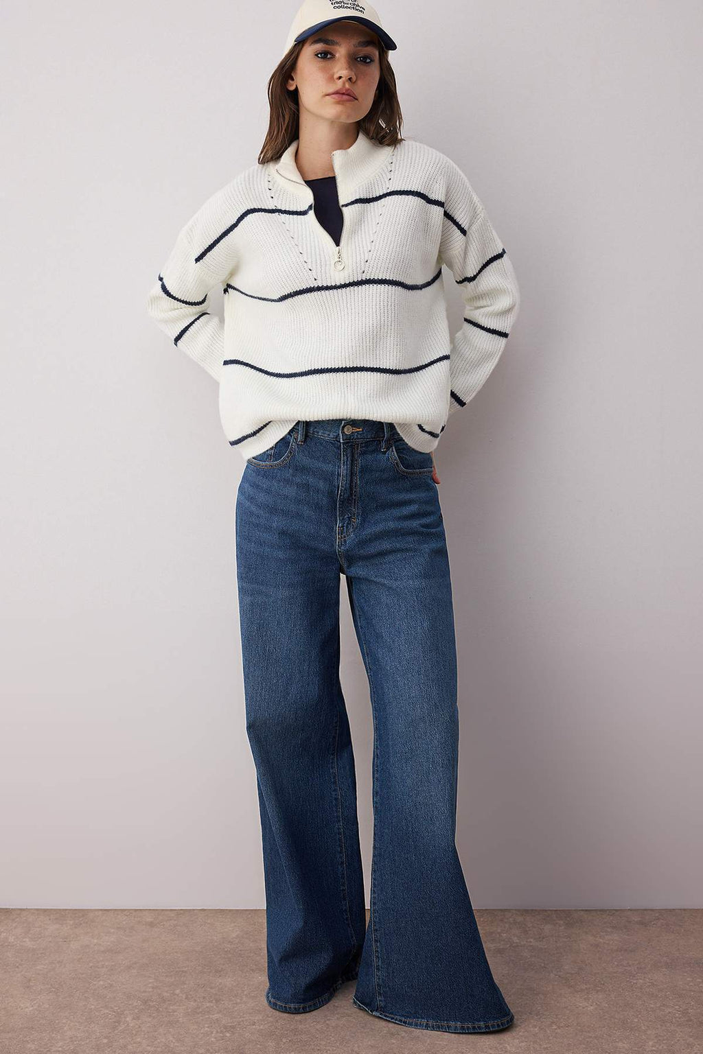 Ekru*001 Yumuşak Dokulu Çizgili Fermuarlı Triko Kazak TWOAW20XS0009