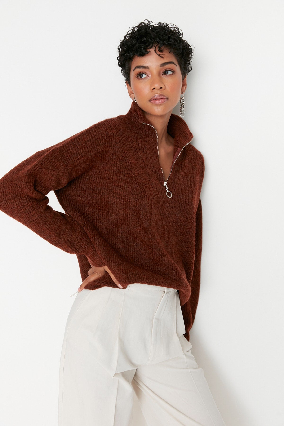 More Sustainable Kahverengi Yumuşak Dokulu Fermuarlı Triko Kazak TWOAW20XS0009 Secondary image