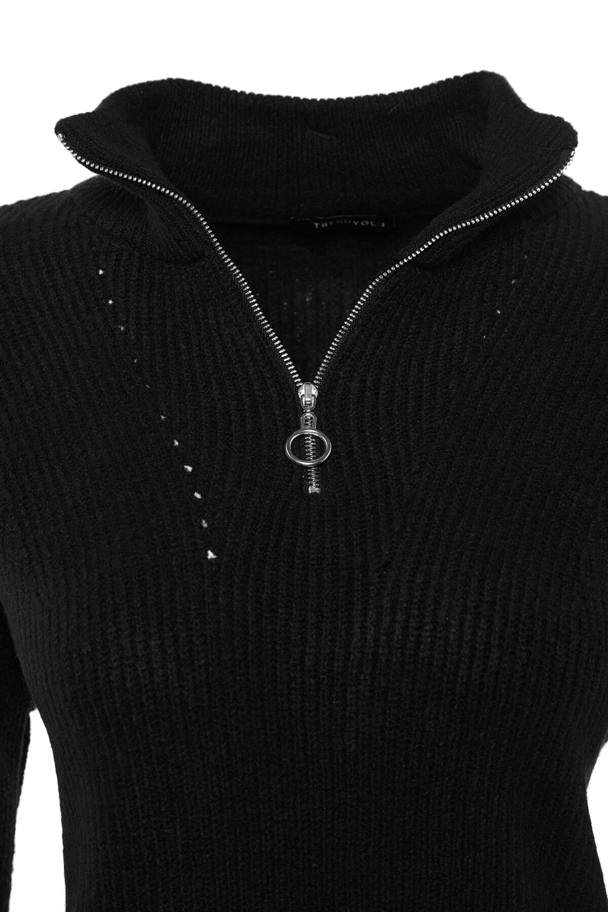 Siyah Yumuşak Dokulu Fermuarlı Triko Kazak TWOAW20XS0009