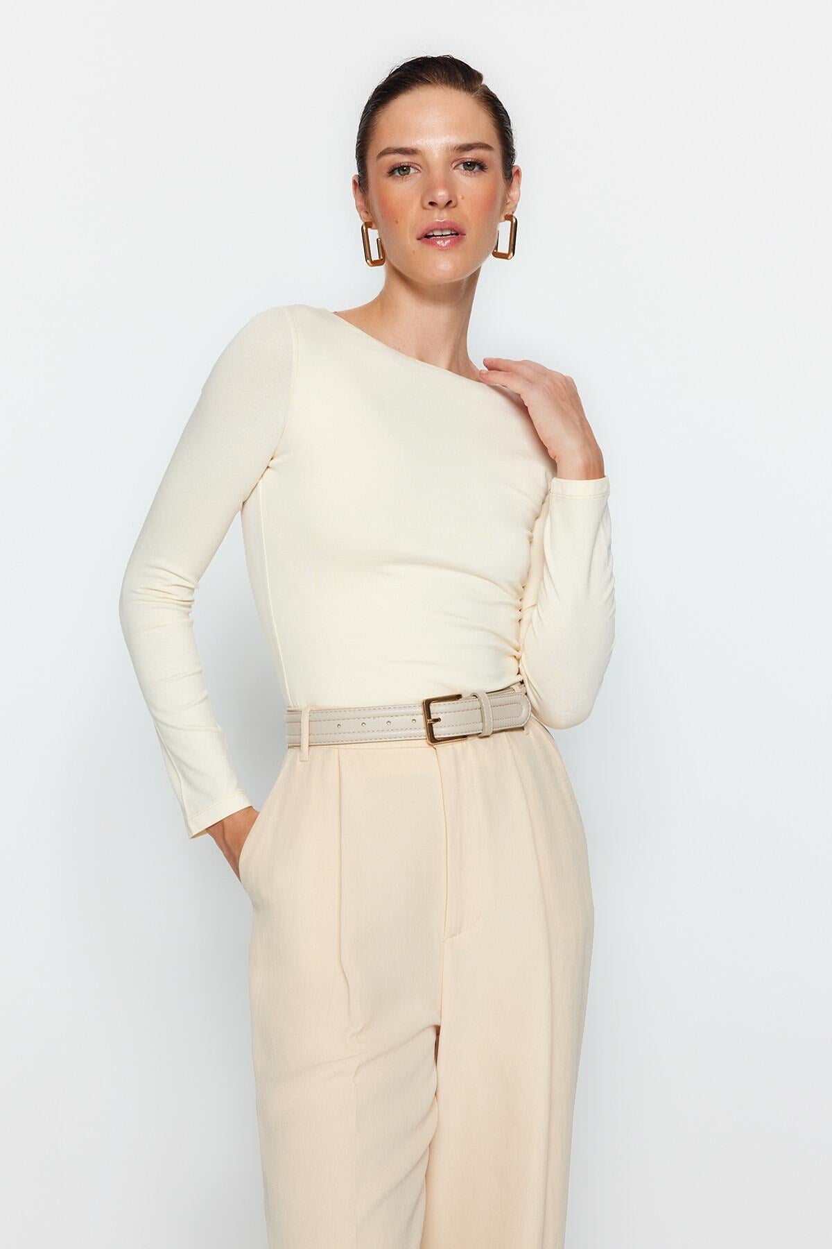 Taş Pamuklu Esnek Kayık Yaka Fitted/Vücuda Oturan Esnek Örme Bluz TWOAW24BZ00166 Main image