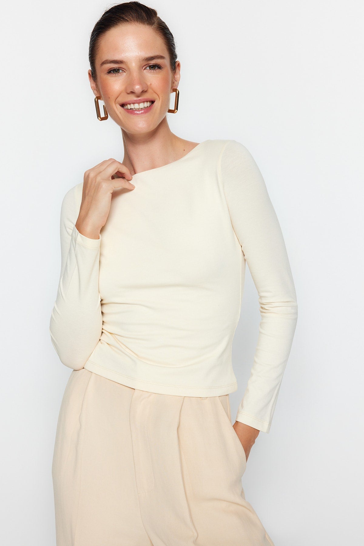 Taş Pamuklu Esnek Kayık Yaka Fitted/Vücuda Oturan Esnek Örme Bluz TWOAW24BZ00166 Secondary image