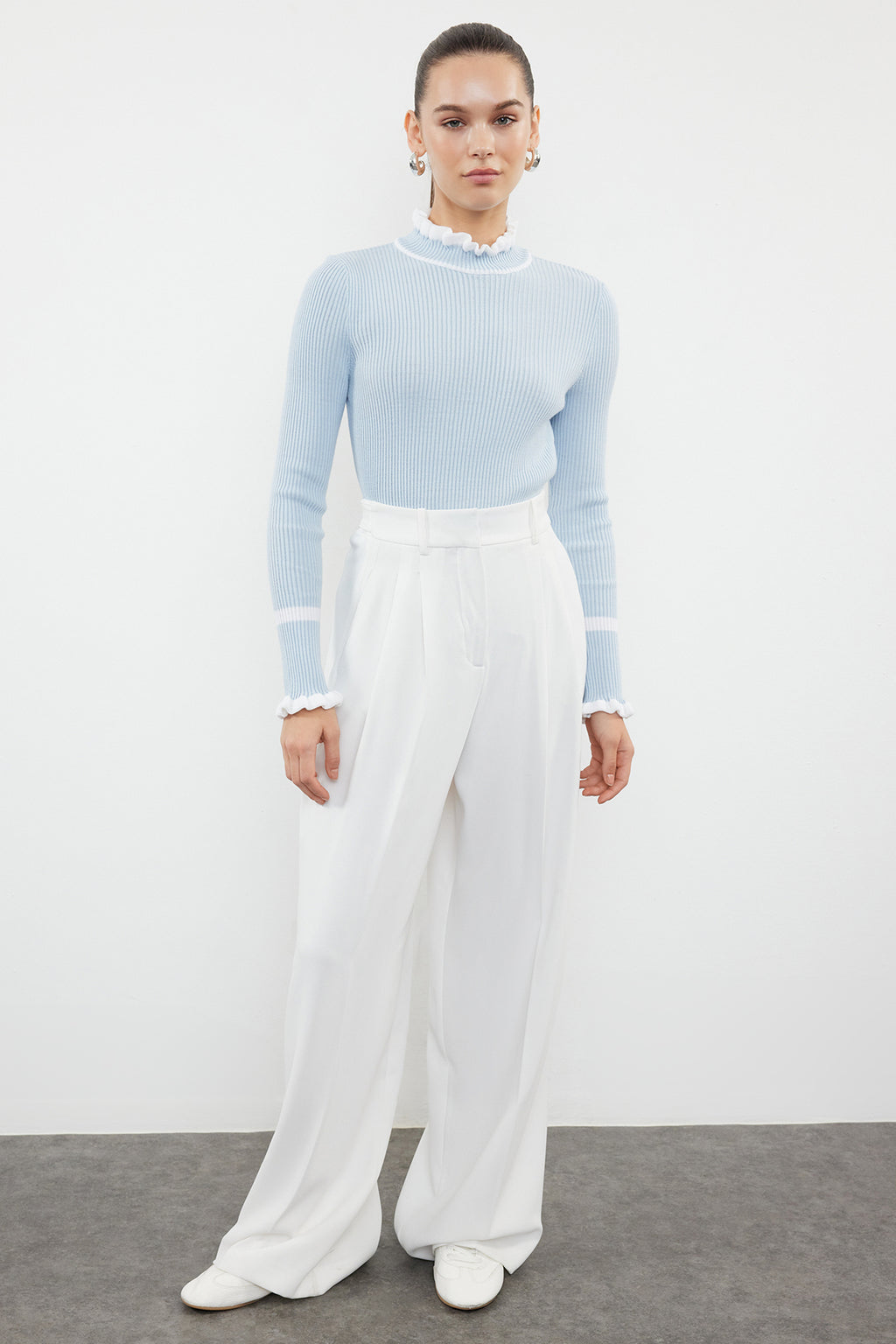 Açık Mavi Renk Bloklu Triko Kazak TWOAW22KZ1250