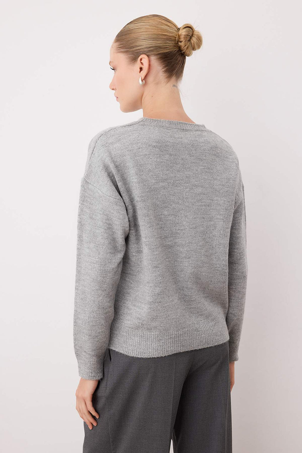 Açık Gri Yumuşak Dokulu Çiçek Desenli Triko Kazak TWOAW26KZ00110