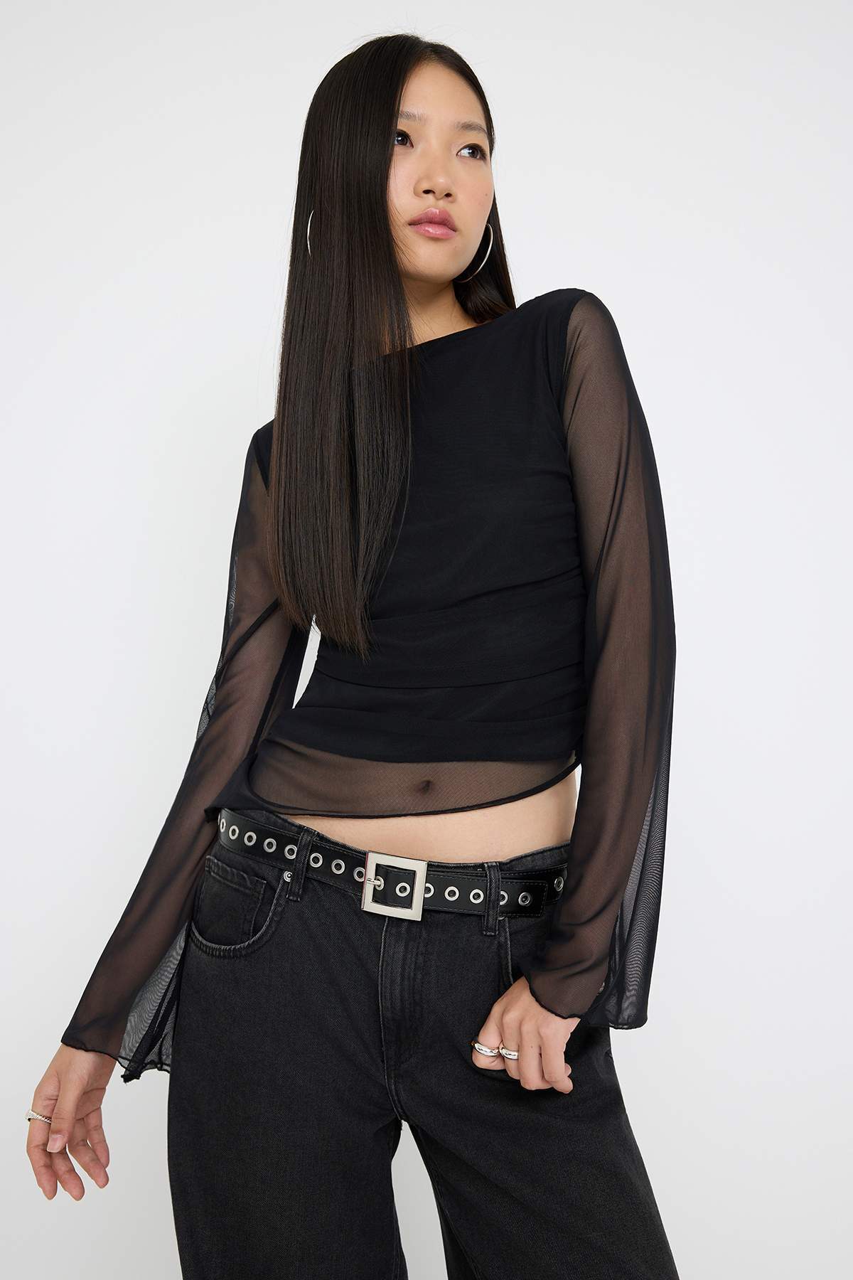 Teen Düz Kayık Yaka Asimetrik Detaylı Vücuda Oturan Esnek Örme Tül Bluz TWOAW26BZ00128 Main image