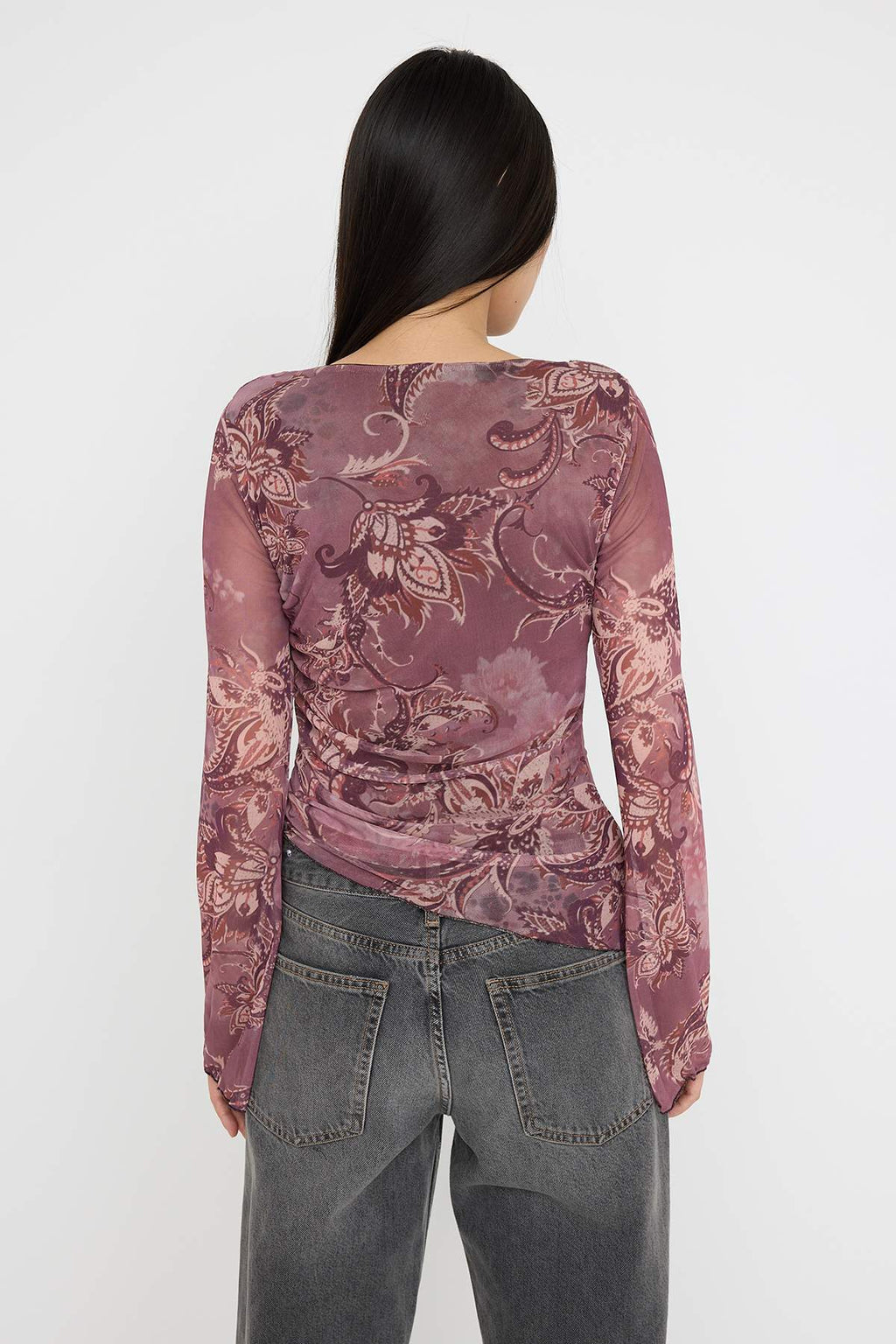 Teen Şal Desenli Kayık Yaka Asimetrik Detaylı Vücuda Oturan Esnek Örme Tül Bluz TWOAW26BZ00128